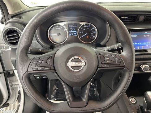 Used 2024 Nissan Kicks S image 20