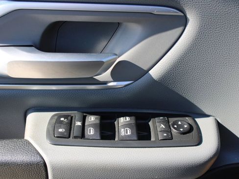 Used 2020 RAM 1500 Big Horn image 10