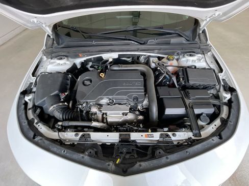 Used 2021 Chevrolet Malibu LT FWD image 25