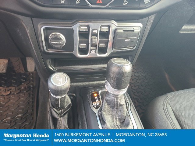Used 2020 Jeep Wrangler Unlimited Sahara AWD/4WD image 16