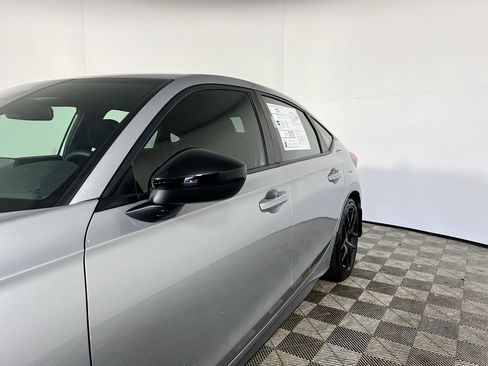 Used 2025 Honda Civic Sport image 13