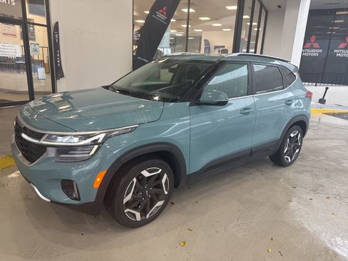 Certified 2024 Kia Seltos SX w/ SX Sunroof Package image 6