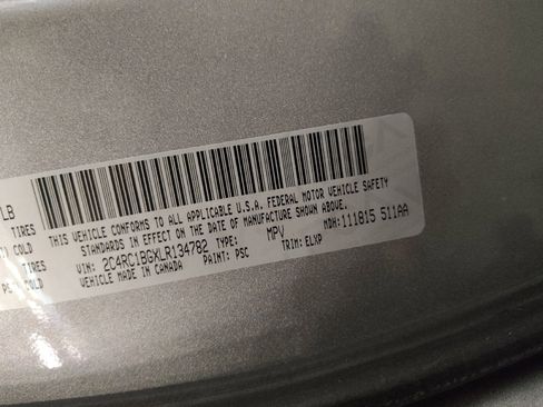 Used 2020 Chrysler Pacifica Touring-L image 33