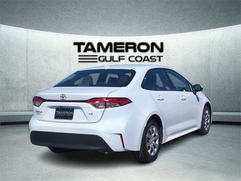 Used 2024 Toyota Corolla LE image 6