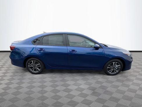 Used 2023 Kia Forte LXS FWD image 8