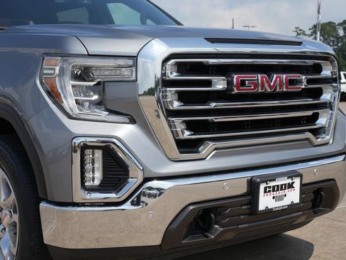 Used 2020 GMC Sierra 1500 SLT RWD image 27