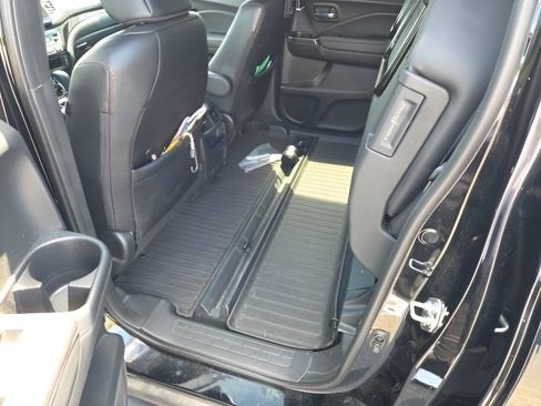 Used 2017 Honda Ridgeline Black Edition image 12