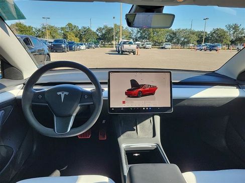 Used 2023 Tesla Model 3 Standard Range RWD image 9