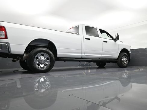 Used 2024 RAM 2500 Tradesman w/ Chrome Appearance Group AWD/4WD image 31