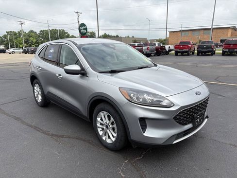 Used 2021 Ford Escape SE w/ Convenience Package FWD image 2