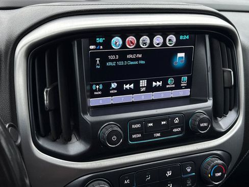 Used 2018 GMC Canyon SLE image 20