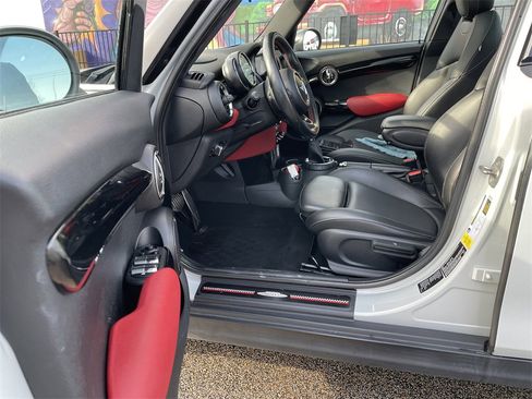 Used 2015 MINI Cooper S image 14