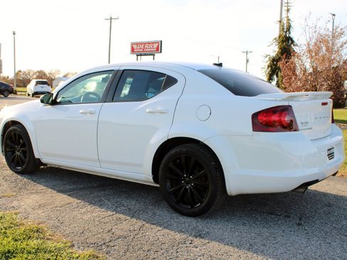 Used 2013 Dodge Avenger SE image 16