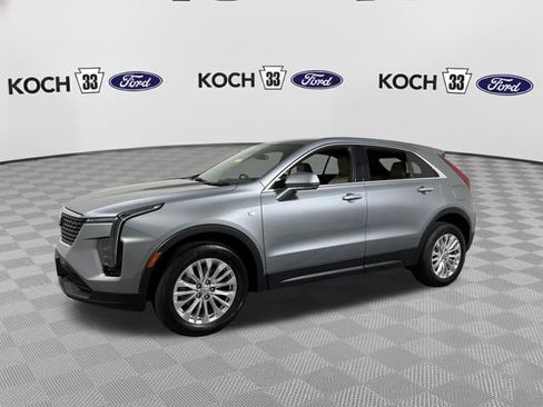 Used 2024 Cadillac XT4 Luxury FWD image 3