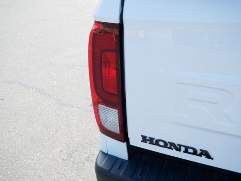 Used 2026 Honda Ridgeline Black Edition image 17