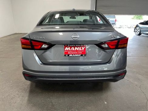 Used 2024 Nissan Altima 2.5 SV FWD image 4