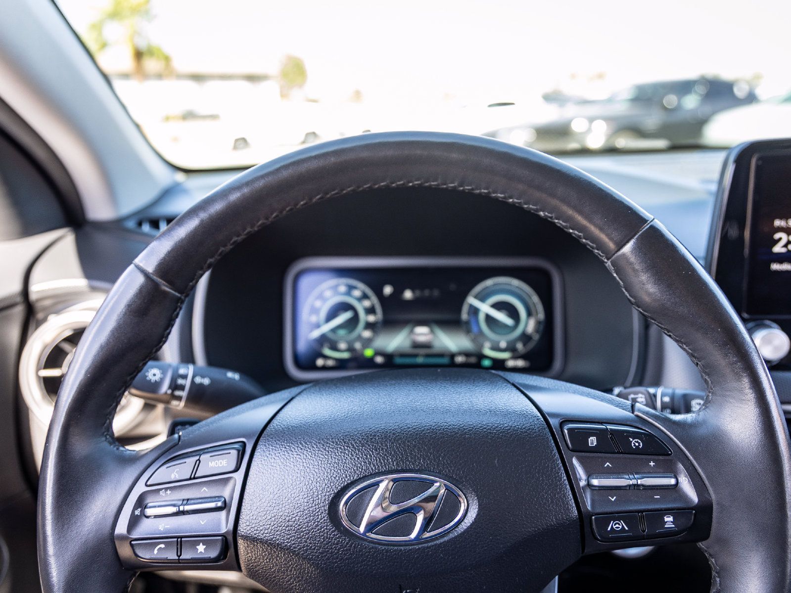Used 2023 Hyundai Kona Limited FWD image 13