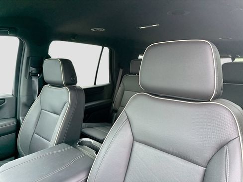 Used 2025 GMC Yukon Elevation w/ LPO, Floor Liner Package RWD image 13