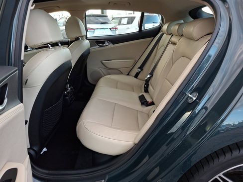 Used 2022 Kia Stinger GT1 image 11