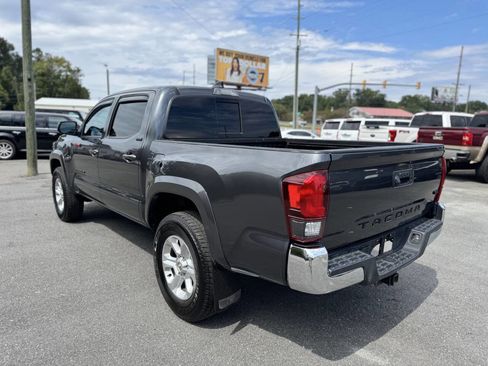 Used 2020 Toyota Tacoma SR5 image 22