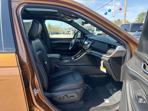 New 2026 Jeep Grand Cherokee Limited AWD/4WD image 19
