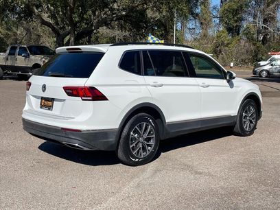 Used 2020 Volkswagen Tiguan SE w/ Panoramic Sunroof Package