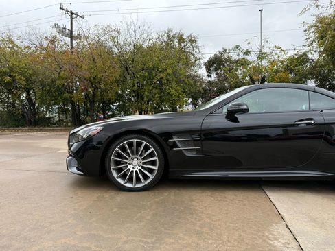 Used 2017 Mercedes-Benz SL 550 image 19