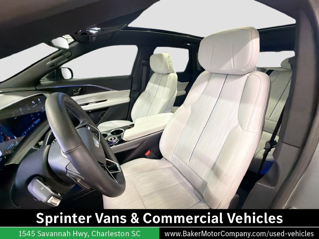 Used 2024 Cadillac Lyriq Sport RWD image 5