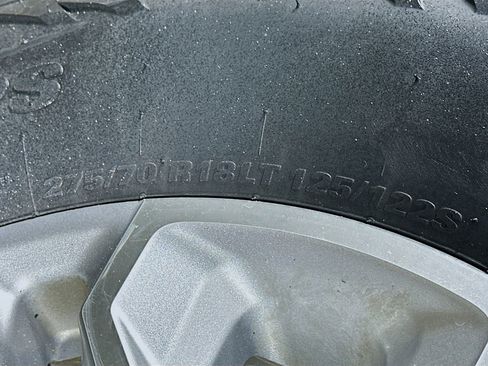 Used 2024 Chevrolet Silverado 2500 LT image 34