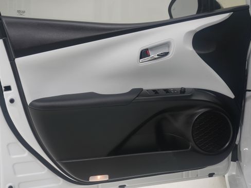 Used 2022 Toyota Prius Prime Limited FWD image 15