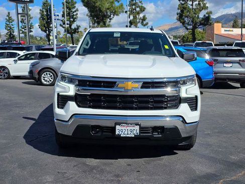 Used 2024 Chevrolet Silverado 1500 LT AWD/4WD image 2