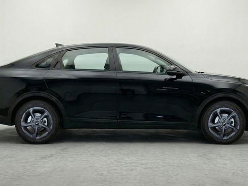 Used 2025 Kia K4 FWD image 9