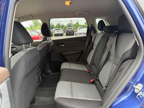Used 2021 Nissan Rogue SV AWD/4WD image 17