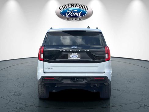 Certified 2025 Ford Expedition Active AWD/4WD image 5