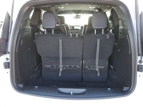 New 2026 Chrysler Pacifica Select image 5