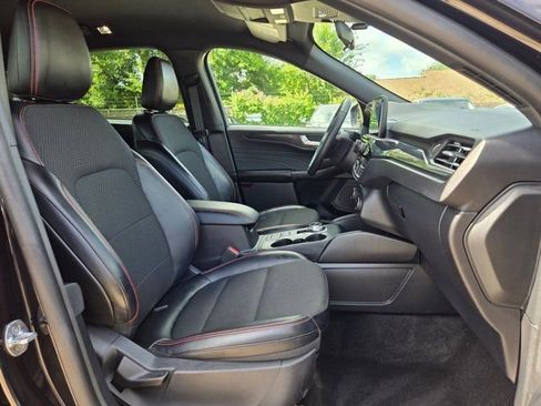 Used 2025 Ford Escape ST-Line AWD/4WD image 29