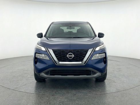 Used 2025 Nissan Rogue SV FWD image 2