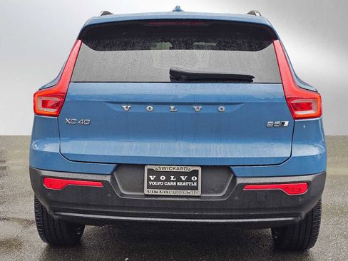 Certified 2023 Volvo XC40 B5 Ultimate w/ Protection Package Premier AWD/4WD image 4