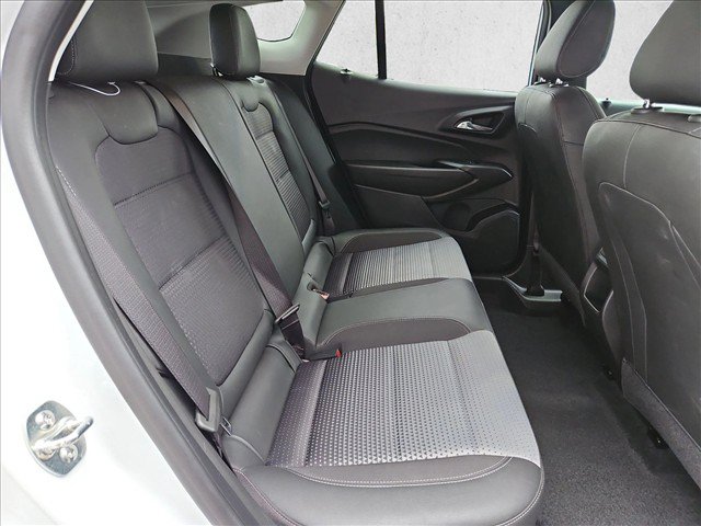 Certified 2025 Chevrolet Trax LT w/ LT Convenience Package FWD image 25