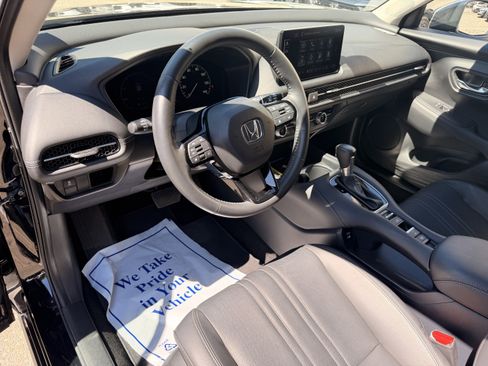 Used 2024 Honda HR-V EX-L image 13