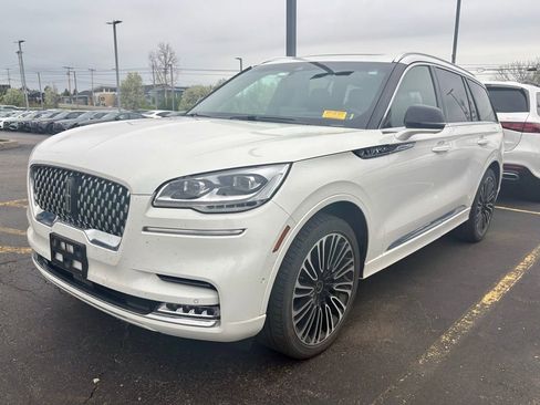 Used 2023 Lincoln Aviator Black Label w/ Dynamic Handling Package AWD/4WD image 3
