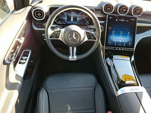 Used 2023 Mercedes-Benz GLC 300 4MATIC image 11