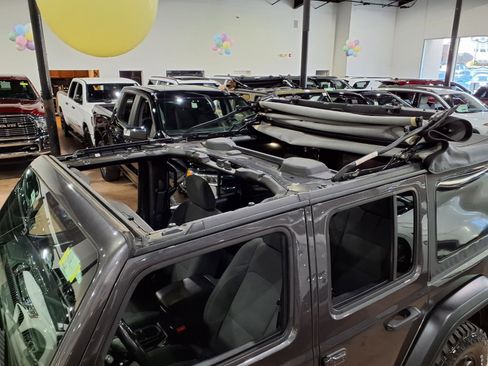 Used 2021 Jeep Wrangler Willys image 20