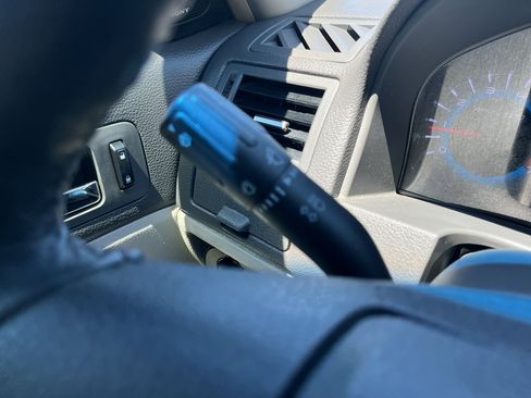 Used 2010 Ford Fusion SEL FWD image 16
