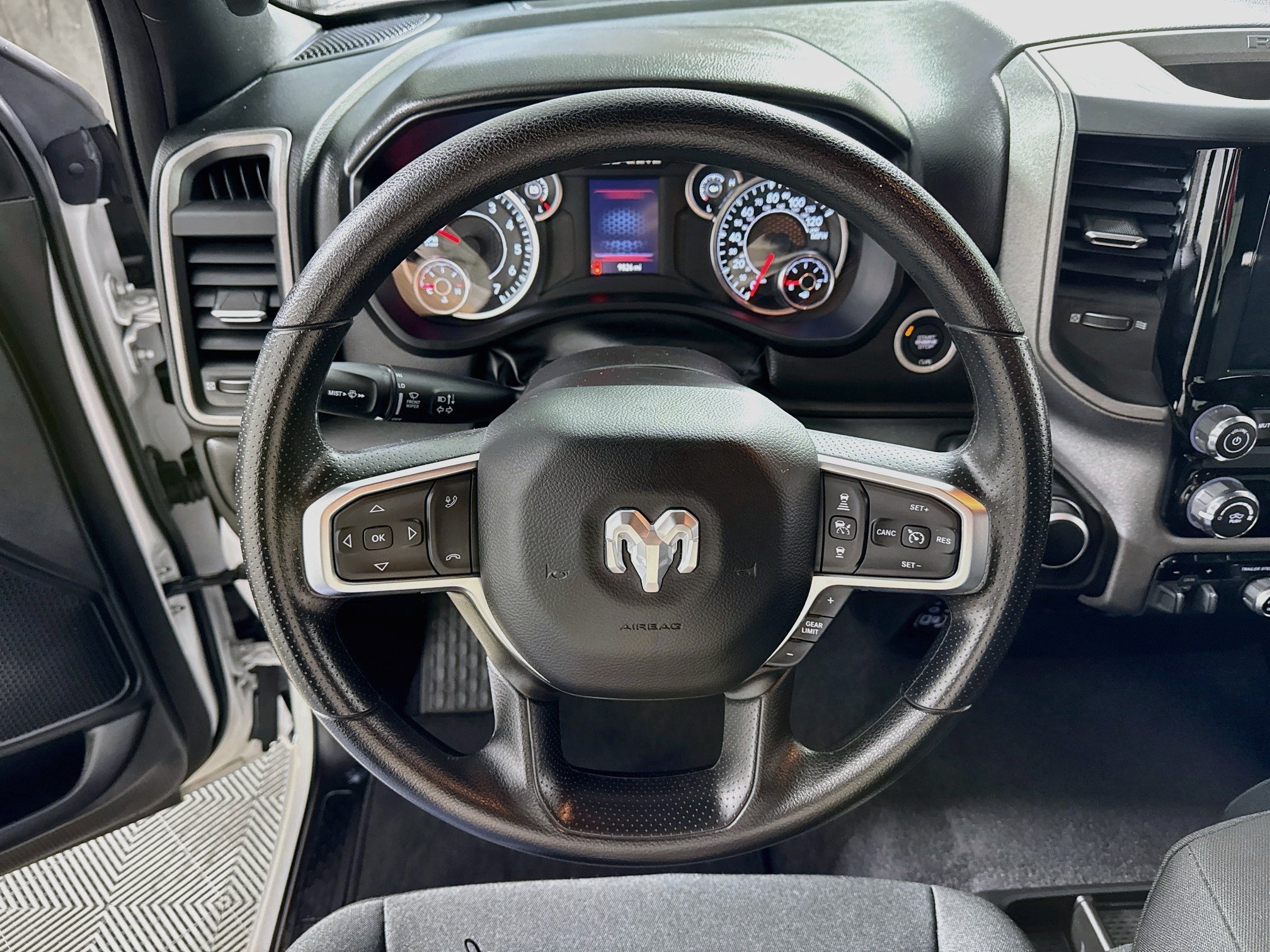 Used 2025 RAM 1500 Tradesman w/ Night Edition AWD/4WD image 15