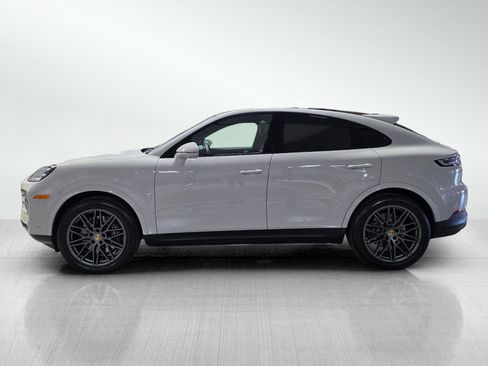 Used 2024 Porsche Cayenne Coupe AWD/4WD image 4