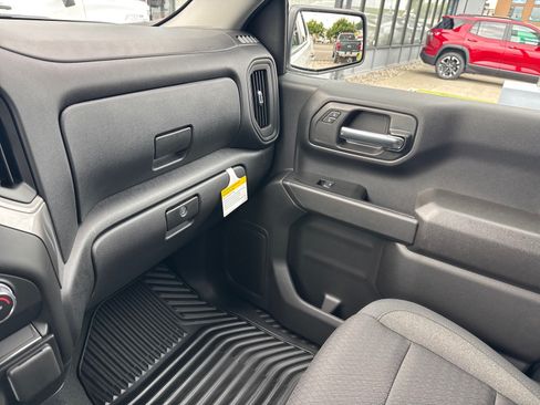 Used 2026 Chevrolet Silverado 1500 Custom AWD/4WD image 12