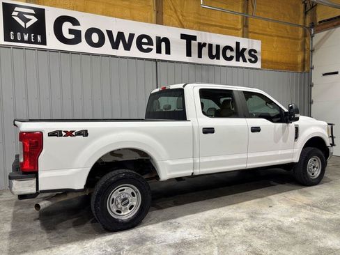 Used 2017 Ford F250 XL w/ Power Equipment Group AWD/4WD image 6