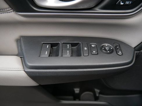 Used 2019 Honda CR-V EX-L image 16