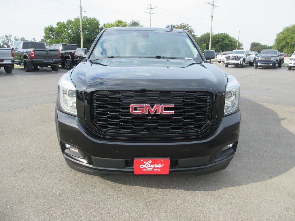 Used 2019 GMC Yukon SLT w/ Graphite Performance Edition AWD/4WD image 11